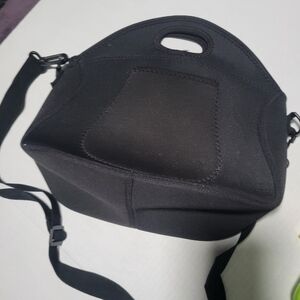 Neoprene Lunch Bag with adjustable shoulder strap and reinforced handles, black